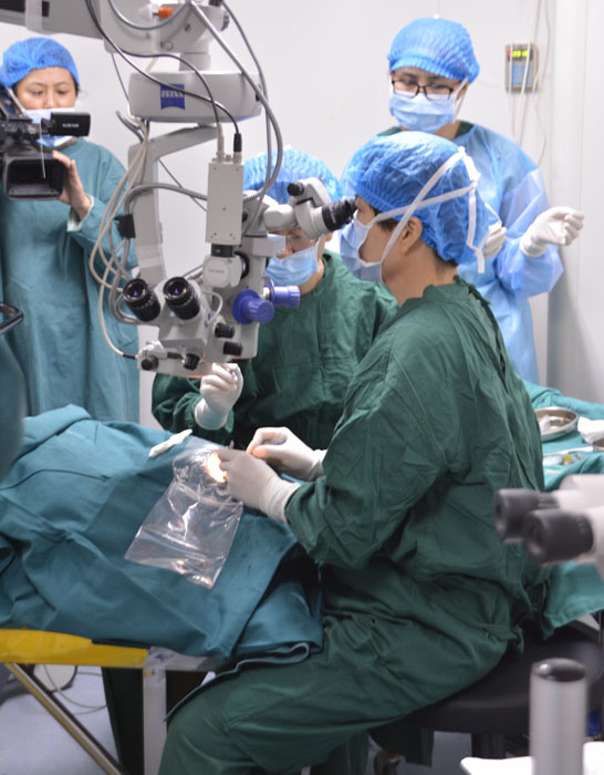 甘肃首例角膜交联手术在兰州普瑞眼视光医院完成
