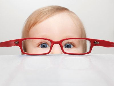 兰州眼科专家：孩子出现这些情况可能是视力问题