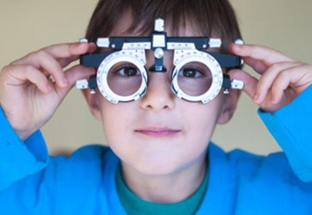 兰州普瑞眼视光医院专家：学生配眼镜五项注意