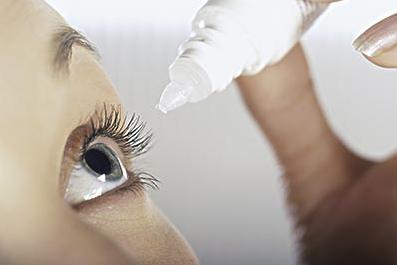 眼科专家：眼药水千万不要盲目使用